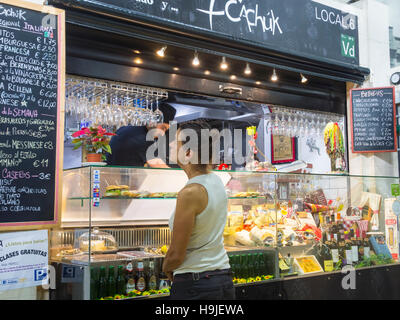 Tapas bar in Mercado del Puerto (port market) in Las Palmas on Gran Canaria, Canary Islands, Spain Stock Photo