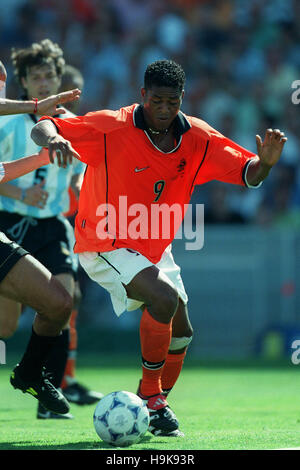 PATRICK KLUIVERT HOLLAND & AC MILAN 04 July 1998 Stock Photo