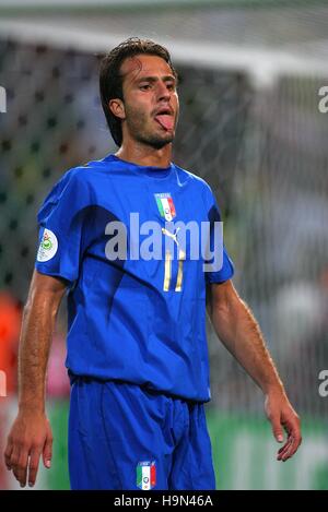 ALBERTO GILARDINO ITALY & AC MILAN WORLD CUP HANNOVER GERMANY 12 June 2006