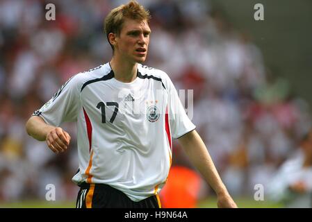 PER MERTESACKER GERMANY & HANNOVER WORLD CUP BERLIN GERMANY 20 June 2006 Stock Photo