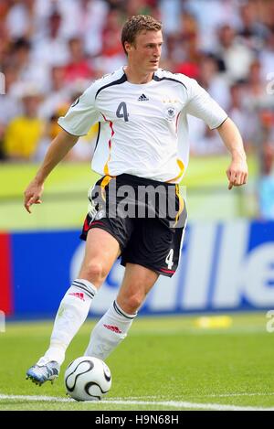 ROBERT HUTH GERMANY & CHELSEA FC WORLD CUP BERLIN GERMANY 20 June 2006 ...