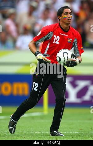 CRISTIAN MORA ECUADOR & LDU QUITO WORLD CUP GELSENKIRCHEN GERMANY 09 June  2006 Stock Photo - Alamy