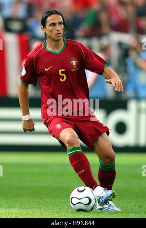 FERNANDO MEIRA PORTUGAL & VFB STUTTGART WORLD CUP FRANKFURT GERMANY 17 June 2006 Stock Photo