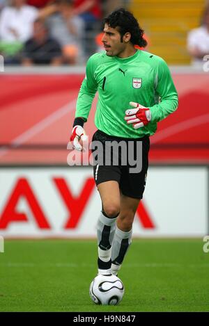 EBRAHIM MIRZAPOUR IRAN & FOOLAD KHUZESTAN WORLD CUP FRANKFURT GERMANY 17 June 2006 Stock Photo