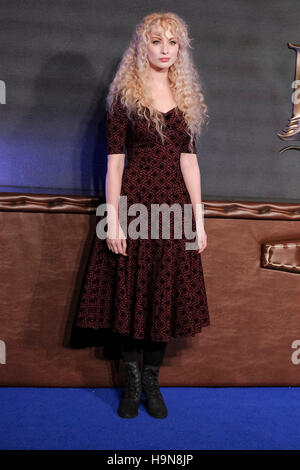 Emmi Green attends The European Premiere of 'Fantastic Beasts and where to find them' at Leicester Square, London on 15/11/2016. Picture by Julie Edwards. Stock Photo