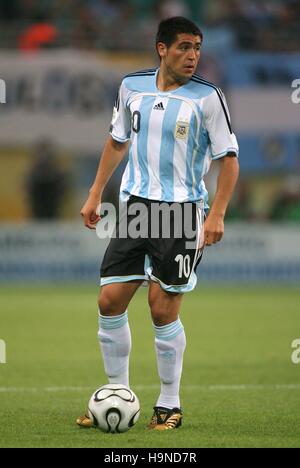 JUAN RIQUELME ARGENTINA & VILLARREAL WORLD CUP LEIPZIG GERMANY 24 June 2006 Stock Photo