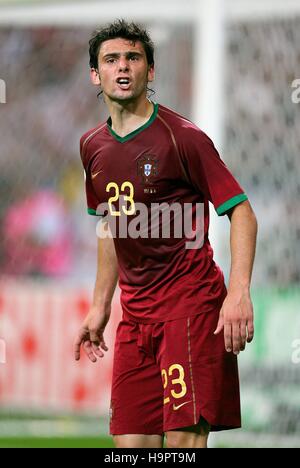 HELDER POSTIGA PORTUGAL & SAINT ETIENNE WORLD CUP AUFSCHALKE ARENA GELSENKIRCHEN GERMANY 01 July 2006 Stock Photo