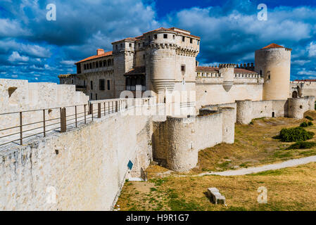 Cuéllar Castle or The Castle of the Dukes of Alburquerque. Cuéllar, Segovia, Castilla y León, Spain, Europe Stock Photo