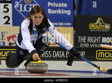 Scotland, UK. 25th Nov, 2016. Eve Muirhead (Scotland). Womens semi finals. Le Gruyère AOP European Curling Championships 2016. Intu Braehead Arena. Glasgow. Renfrewshire. Scotland. UK. 25/11/2016. Credit:  Sport In Pictures/Alamy Live News Stock Photo