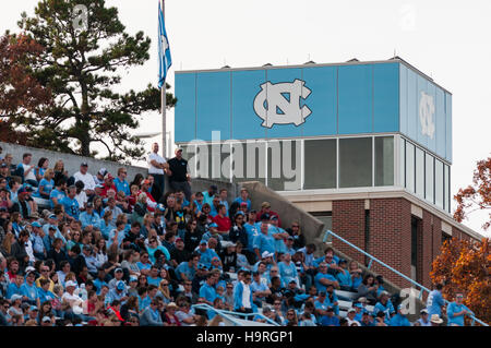 Chapel Hill, North Carolina, US. 25th Nov, 2016. Nov. 25, 2016 - Chapel Hill, N.C., USA - North Carolina Tar Heels fans watch during the second half of an NCAA football game between the North Carolina Tar Heels and the N.C. State Wolfpack at Kenan Memorial Stadium in Chapel Hill, N.C. N.C. State won the game 28-21. © Timothy L. Hale/ZUMA Wire/Alamy Live News Stock Photo