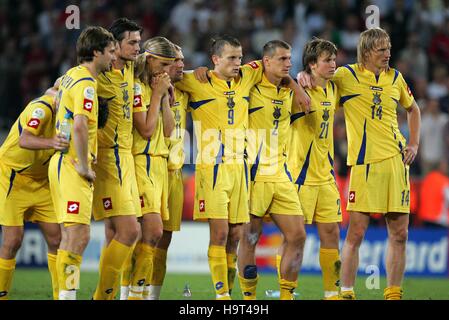 UKRAINE DURING PENALTIES SWITZERLAND V UKRAINE WORLD CUP COLOGNE GERMANY 26 June 2006 Stock Photo
