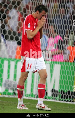 MARCO STRELLER SWITZERLAND & COLOGNE WORLD CUP COLOGNE GERMANY 26 June 2006 Stock Photo