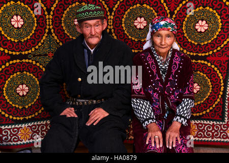 Mongolia, Bayan-Ulgii province, western Mongolia, nomad camp of Kazakh people in the steppe, Kazakh couple inside their yurt Stock Photo
