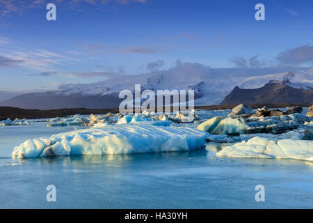 Icebergs in Jokulsarlon, a glacial lake in southeast Iceland, on the edge of Vatnajokull National Park Stock Photo