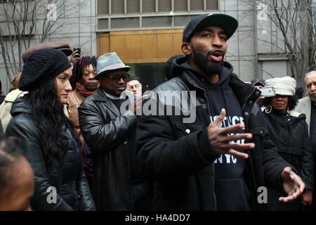 Rally calling for the firing of police officer Danilel Pantaleo, New York, USA Stock Photo