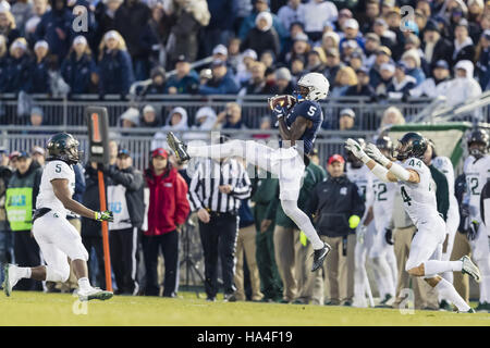University Park, Pennsylvania, USA. 26th Nov, 2016. in the first half during the game between Penn State Nittany Lions and Michigan State Spartans at Beaver Stadium. Credit:  Scott Taetsch/ZUMA Wire/Alamy Live News Stock Photo