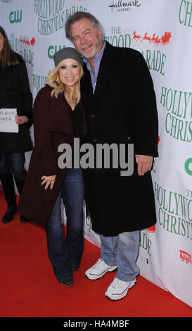 Hollywood, CA, USA. 27th Nov, 2016. Leigh-Allyn Baker, Bill Engvall. 85th Annual Hollywood Christmas Parade held on Hollywood Blvd. Credit:  Birdie Thompson/AdMedia/ZUMA Wire/Alamy Live News Stock Photo