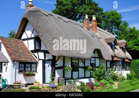 Thatched cottage, Welford-on-Avon, Warwickshire, England, United Kingdom Stock Photo