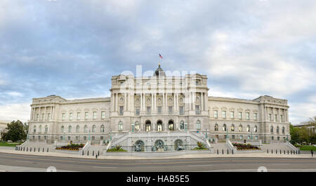 WASHINGTON DC, USA - OCTOBER 21, 2016: The Library of Congress full view panorama on a cloudy day Stock Photo