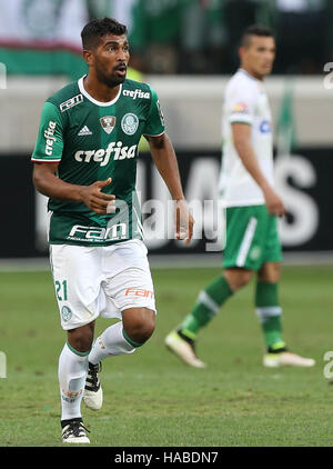 FILE PICS: Final league fixture of Chapecoense team before fatal plane crash. Sao Paulo, Brazil. 27th November, 2016.  Pictured:  The player Thiago Santos, from SE Palmeiras in the game against the team of the Chapecoense F during match valid for the thirty-seventh round of the Brazilian Championship Serie A, the Allianz Arena Park. (Photo: Cesar Greco/Fotoarena) Credit:  Foto Arena LTDA/Alamy Live News Stock Photo