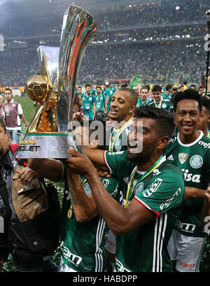 FILE PICS: Final league fixture of Chapecoense team before fatal plane crash. Sao Paulo, Brazil. 27th November, 2016.  Pictured:  The player Thiago Santos, from SE Palmeiras celebrates winning the Brazilian Championship, after the game against the team of the Chapecoense F during match valid for the thirty-seventh round of the Brazilian Championship Serie A, the Allianz Arena Park. (Photo: Cesar Greco/Fotoarena) Credit:  Foto Arena LTDA/Alamy Live News Stock Photo