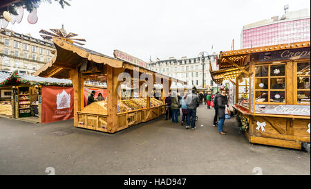 Glasgow Xmas market December 2016 in George Square Glasgow Scotland Stock Photo