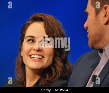 NY, NY. December 8 2015.  Michelle Dockery and Allen Leech at the 'Downtown Abbey' PBS panel. © Veronica Bruno/Alamy Stock Photo
