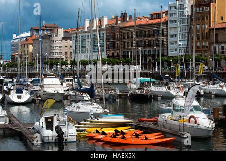 Marina, The pier of Gijon City, Asturias, Spain. One of the stops of the Transcantabrico Gran Lujo luxury train. Stock Photo