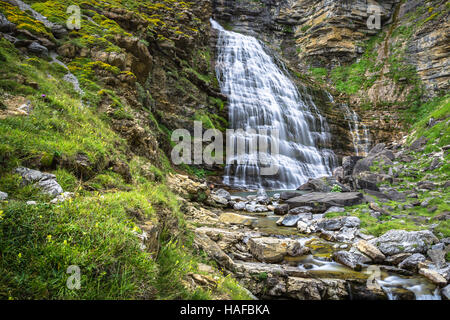 Cascada Cola de Caballo waterfall under Monte Perdido at Ordesa Valley Aragon Huesca Pyrenees of Spain Stock Photo