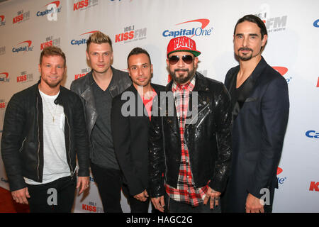 Dallas, USA. 29th Nov, 2016. (L-R) Brian Littrell, Nick Carter, Howie Dorough, A. J. McLean and Kevin Richardson of the Backstreet Boys arrive on the Red Carpet at the iHeartRadio KISS FM Jingle Ball 2016 Presented by Capital One at the American Airlines Stock Photo