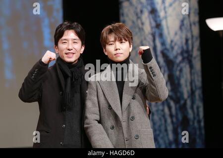 Seoul, Korea. 30th Nov, 2016. Sung-hwan Jeong holds showcase for his first album in Seoul, Korea on 30th November, 2016.(China and Korea Rights Out) © TopPhoto/Alamy Live News Stock Photo