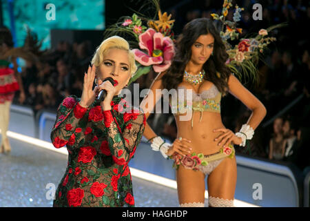 Paris, France. 30th Nov, 2016. Lady Gaga performs during the Victoria·s Secret Fashion Show at Grand Palais in Paris, France, on 30 November 2016. Editorial use only - NO WIRE SERVICE - Photo: Hubert Boesl/dpa/Alamy Live News Stock Photo
