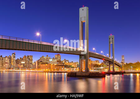 Wards Island Bridge crossing the Harlem River between Manhattan Island and Wards Island in New York City. Stock Photo