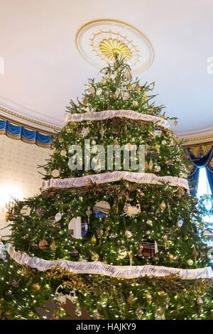 The White House Christmas Tree on display in the the Blue Room as U.S First lady Michelle Obama unveiled the 2016 White House Christmas decorations at the White House November 29, 2012  in Washington, DC. Stock Photo
