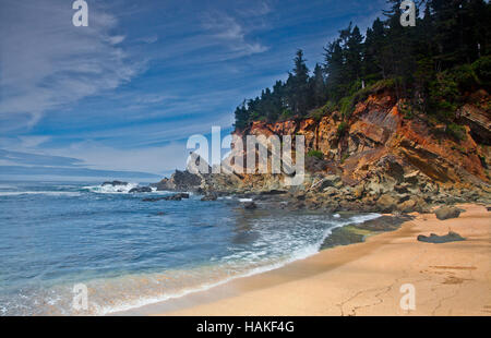 A secluded beach at Shore Acres Park located on the Cape Arago Highway, 13 miles southwest of Coos Bay and U.S. Highway 101. Stock Photo