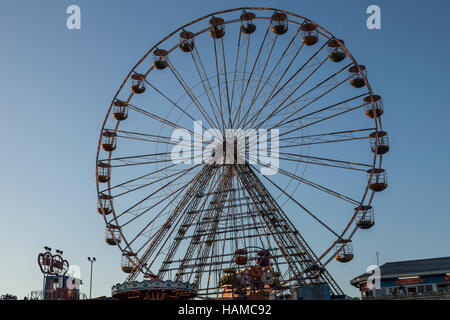 Ferris wheel central pier blackpool Stock Photo