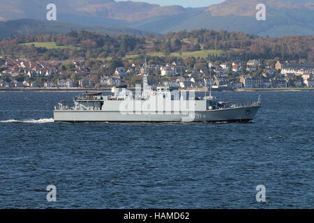 EML Sakala (M314), a Sandown-class mine countermeasures vessel of the Estonian Navy, arriving for Exercise Joint Warrior 16-2. Stock Photo