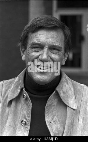 Deutscher Schauspieler, Fernsehmoderator und Synchronsprecher Hellmut Lange, Deutschland 1970er Jahre. Germany actor, TV presenter and dubbing actor Hellmut Lange, Germany 1970s. Stock Photo