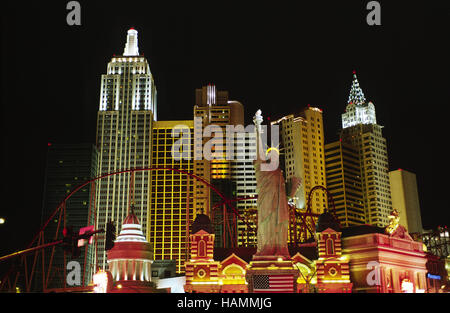 New York New York Hotel bei Nacht Stock Photo