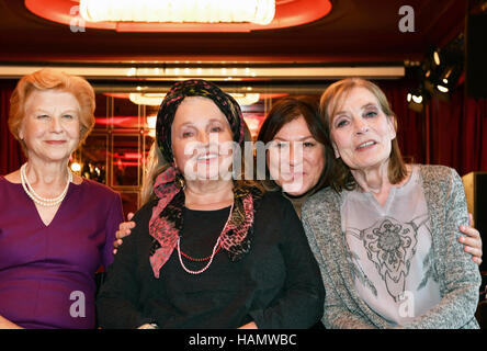 Berlin, Germany. 6th Nov, 2016. EXCLUSIVE - Actresses Irm Hermann (l-r), Eva Mattes, Hanna Schygulla and Margit Carstensen pose during a press call at Volksbuehne in Berlin, Germany, 6 November 2016. The actresses are part of the last crime movie of the 'Tatort' series from the Bodensee lake called 'Wofuer es sich zu leben lohnt' (lit. 'What it's worth living for'), which will be broadcast on 4 December 2016. Photo: Jens Kalaene/dpa-Zentralbild/ZB/dpa/Alamy Live News Stock Photo