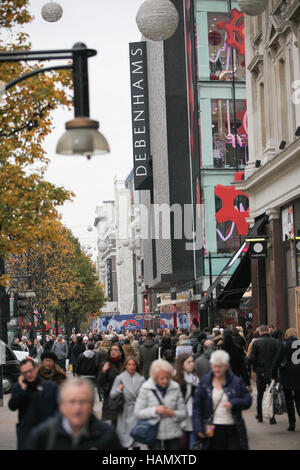 Oxford Street, London, UK. 2nd Dec, 2016. Hundreds of Christmas shoppers on Oxford Street with only 22 shopping days to Christmas day. Credit:  Dinendra Haria/Alamy Live News Stock Photo