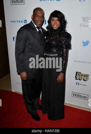 Los Angeles, Ca, USA. 1st Dec, 2016. Tweet attends the 2016 EBONY Power 100 Gala at the Beverly Hilton Hotel in Beverly Hills, California on December 1, 2016. Credit:  Koi Sojer/Snap'n U Photos/Media Punch/Alamy Live News Stock Photo