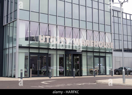 General View GV of Utility Warehouse Head Office, 508 Edgware Road, The Hyde, London, NW9 5AB Stock Photo