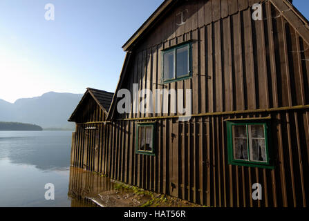 Wooden houses at Hallstaetter Lake in Hallstatt-Dachstein-Salzkammergut, World Cultural Heritage Landscape Area, Upper Austria Stock Photo