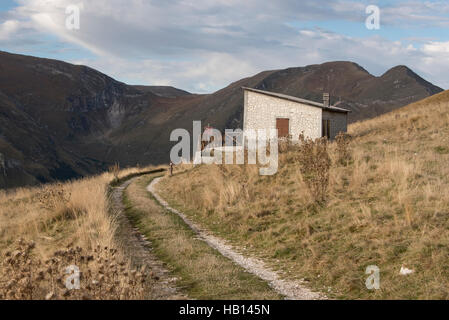 One of many shelters for hikers to sleep in in the Sibillini Mountains National Park Stock Photo