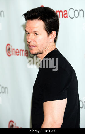 Actor Mark Wahlberg arrives at the 2014 CinemaCon Paramount opening night presentation at Caesars Palace on March 24, 2014 in Las Vegas, Nevada. Stock Photo