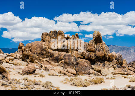 Alabama Hills are a range of hills and rock formations near the eastern slope of the Sierra Nevada Mountains in the Owens Valley, west of Lone Pine in Stock Photo