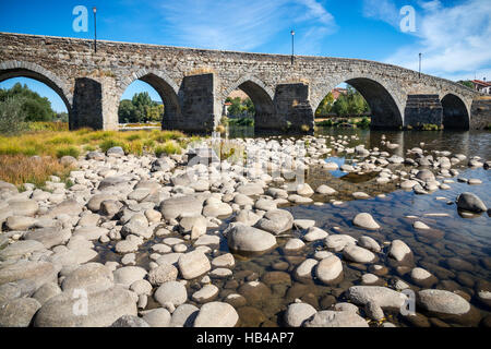 The Romanesque bridge across the River Tormes  at El Barco De Avila, Avila Province, Spain. Stock Photo