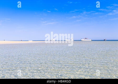 The shallow waters of Coral Bay beach in Western Australia Stock Photo