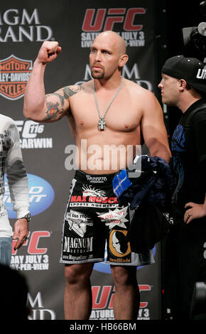 CARTE D'INSERTION SHANE Carwin 2011 Topps UFC Title Shot UFC Contenders